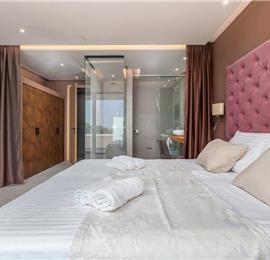 4 Bedroom Villa with Heated Pool in Lisnjan near Pula, Istria, Sleeps 8